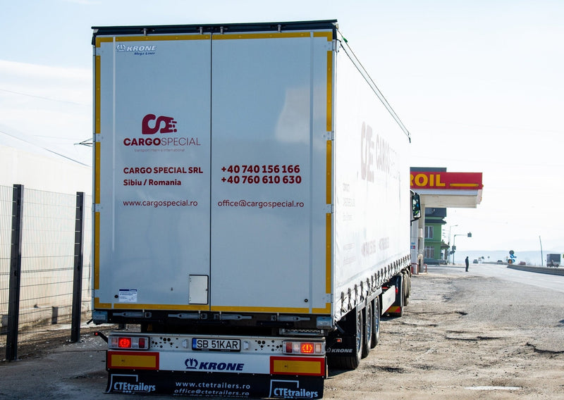 Încărcați imaginea în vizualizatorul Galerie, Inscripționare prin colantare Cars, Trucks & Vans