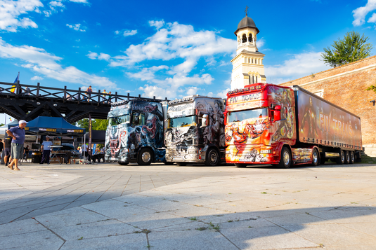 Truck Tuning Art 2023: Un Spectacol Desfășurat la Alba Iulia